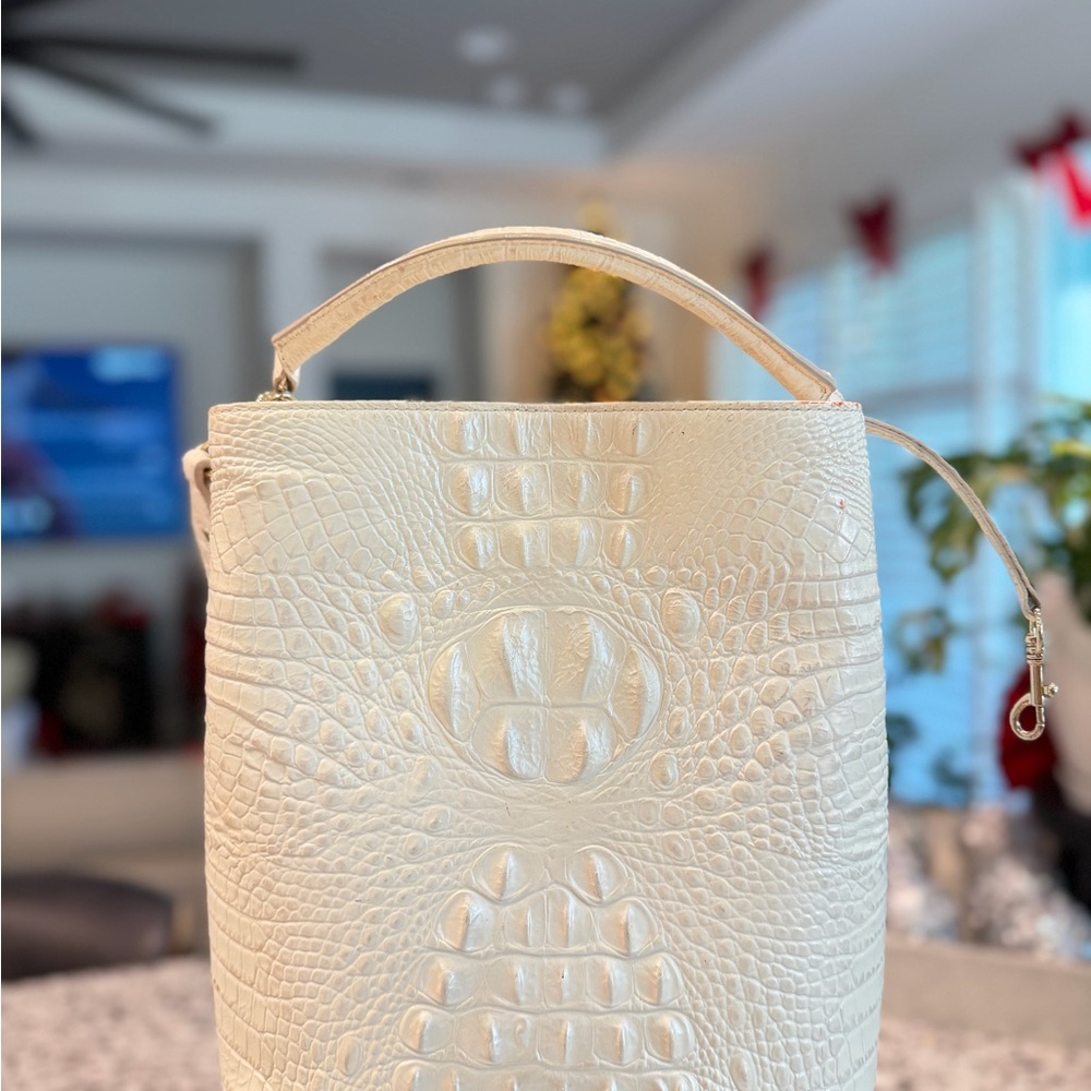 Brahmin Celina bucket bag in Coconut Milk Melbourne leather - Picture 2 of 5